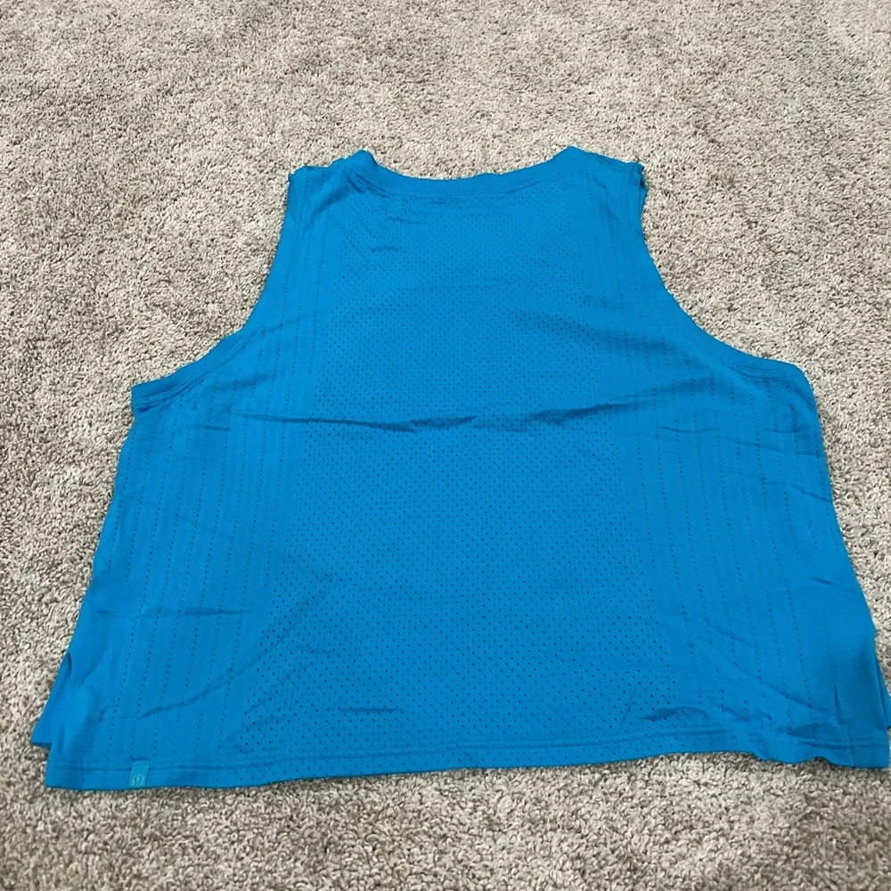 lululemon athletica Blue Tank Top - Picture 2 of 2